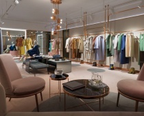 Tìm đâu đơn vị chuyên decor cửa hàng quần áo thu hút khách hàng?